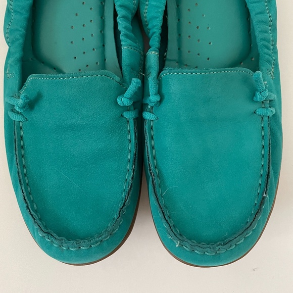 Hush Puppies Aqua Suede Flats Loafer Moccasin - Picture 6 of 12